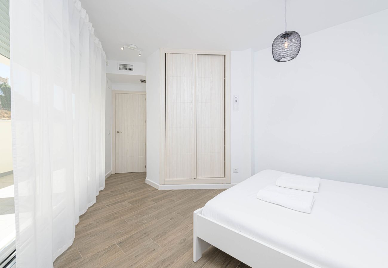 Apartamento en Rincón de la Victoria - WintowinRentals Ático con Terraza Privada en el Centro de Rincón de la Victoria