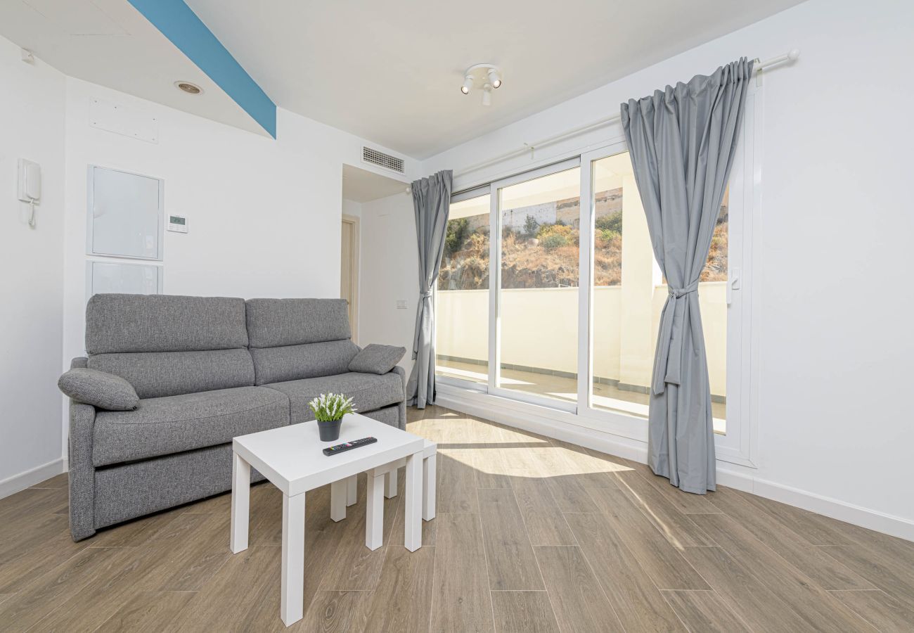 Apartamento en Rincón de la Victoria - WintowinRentals Ático con Terraza Privada en el Centro de Rincón de la Victoria