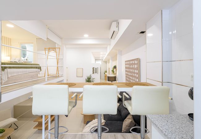 Apartamento en Málaga - WintowinRentals Loft reformado con garaje junto a la playa de Huelin Apartamento en Málaga - WintowinRentals Loft reformado con garaje junto a la playa de Huelin