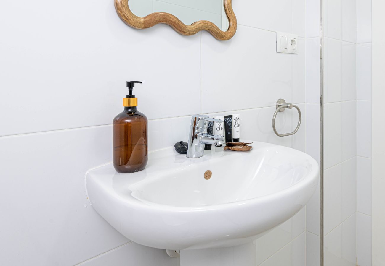 Apartamento en Málaga - WintowinRentals Loft reformado con garaje junto a la playa de Huelin Apartamento en Málaga - WintowinRentals Loft reformado con garaje junto a la playa de Huelin