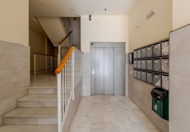 Apartamento en Málaga - WintowinRentals Apartamento moderno con patio interior privado en Málaga Apartamento en Málaga - WintowinRentals Apartamento moderno con patio interior privado en Málaga
