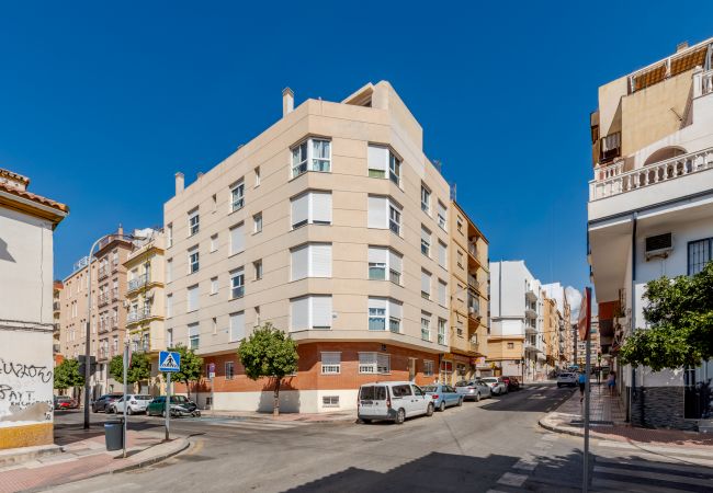 Apartamento en Málaga - WintowinRentals Apartamento moderno con patio interior privado en Málaga Apartamento en Málaga - WintowinRentals Apartamento moderno con patio interior privado en Málaga