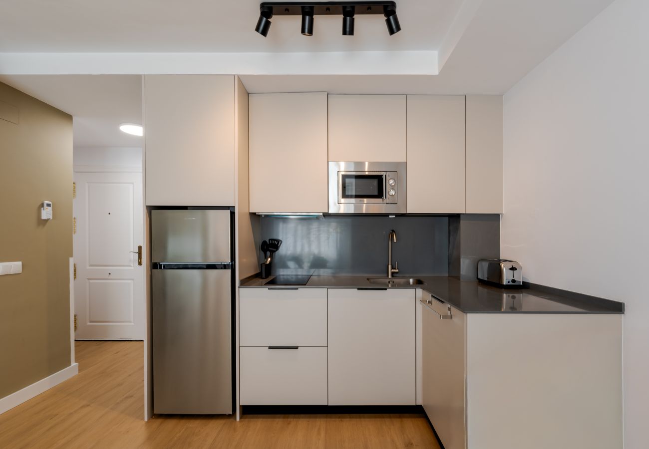 Apartamento en Málaga - WintowinRentals Apartamento moderno con patio interior privado en Málaga