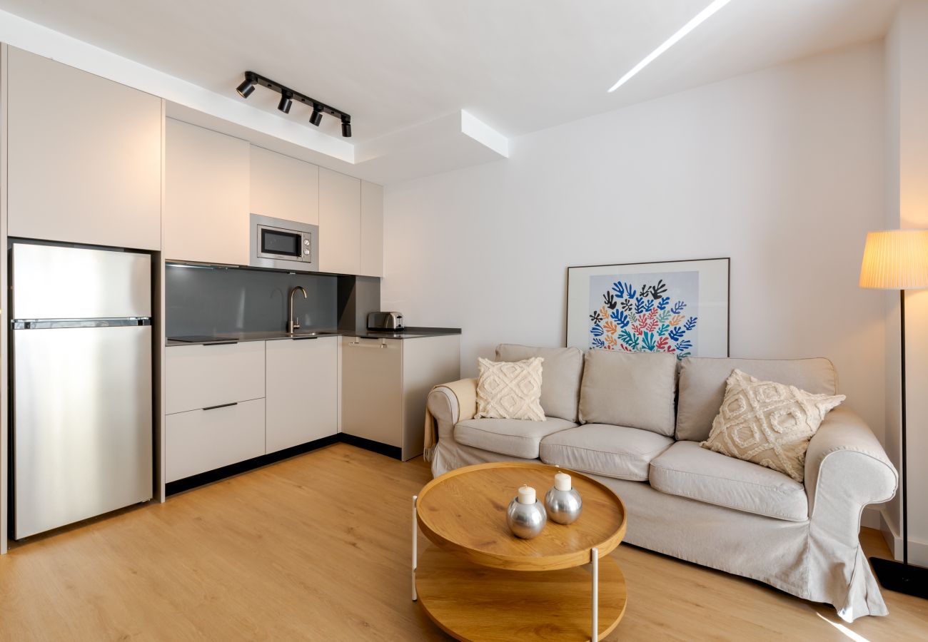 Apartamento en Málaga - WintowinRentals Apartamento moderno con patio interior privado en Málaga