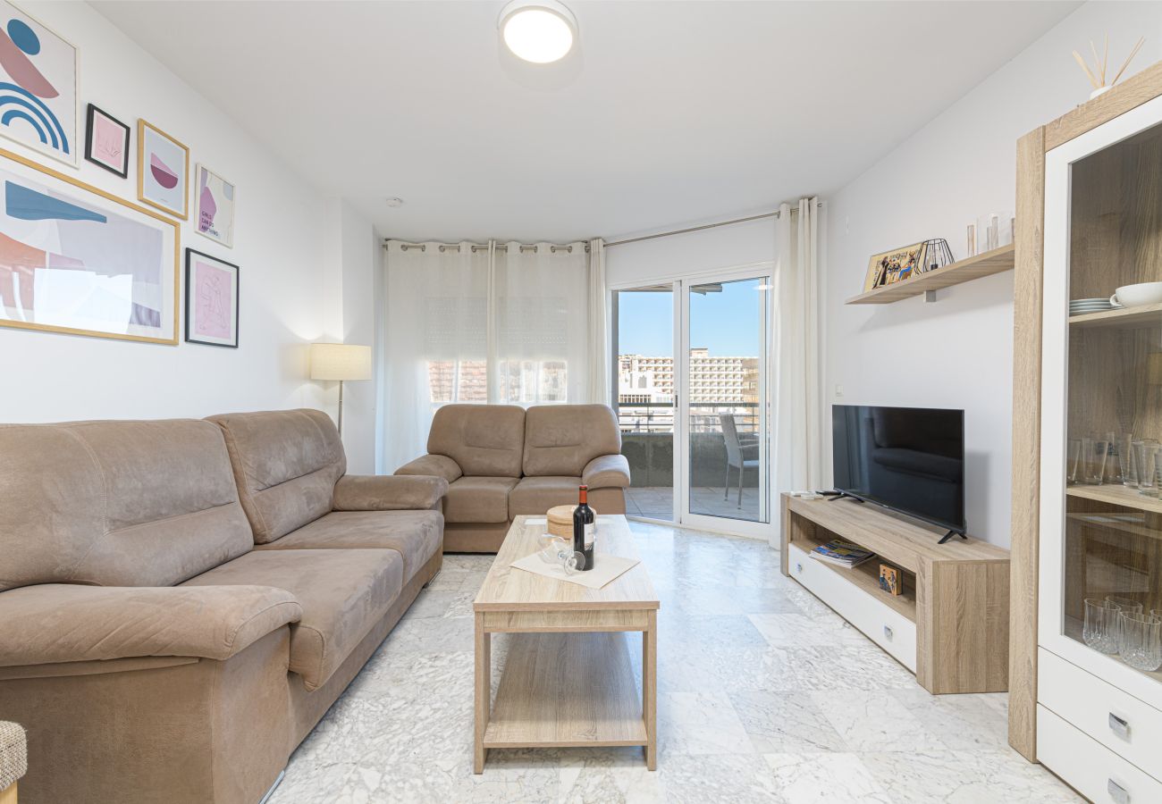 Apartamento en Fuengirola - WintowinRentals Apartamento con increíbles vistas al mar y montaña con piscina en Fuengirola