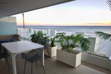 Apartamento en Fuengirola - WintowinRentals Fuengirola – Apartamento Exclusivo con Vistas al Mar, Terraza, Piscina y Parking