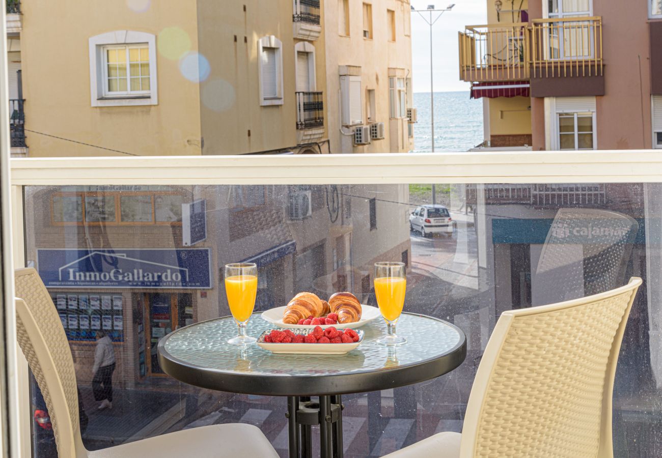 Apartamento en Rincón de la Victoria - WintowinRentals Home Sweet Beach  – 2 dormitorios con terraza cerca de la playa del Rincón