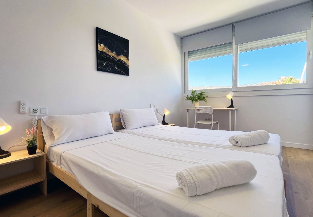 Casa adosada en Rincón de la Victoria - WintowinRentals Exclusivo chalet familiar con terrazas y playa cercana en Torre de Benagalbón