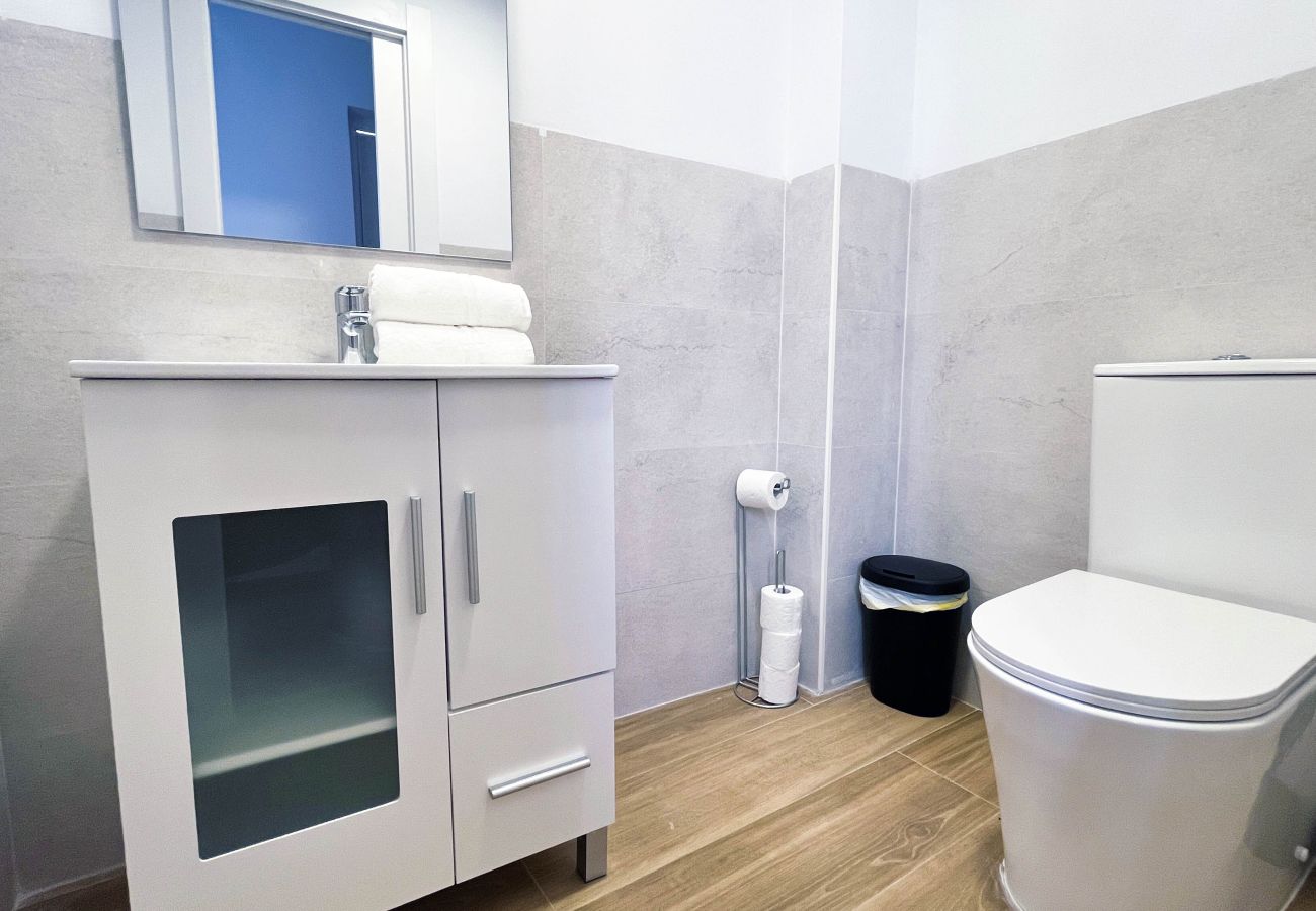 Casa adosada en Rincón de la Victoria - WintowinRentals Exclusivo chalet familiar con terrazas y playa cercana en Torre de Benagalbón