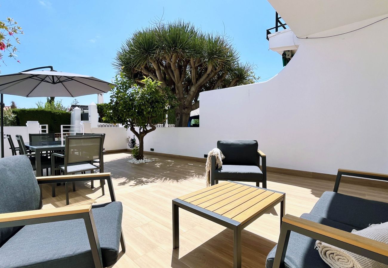 Casa adosada en Rincón de la Victoria - WintowinRentals Exclusivo chalet familiar con terrazas y playa cercana en Torre de Benagalbón