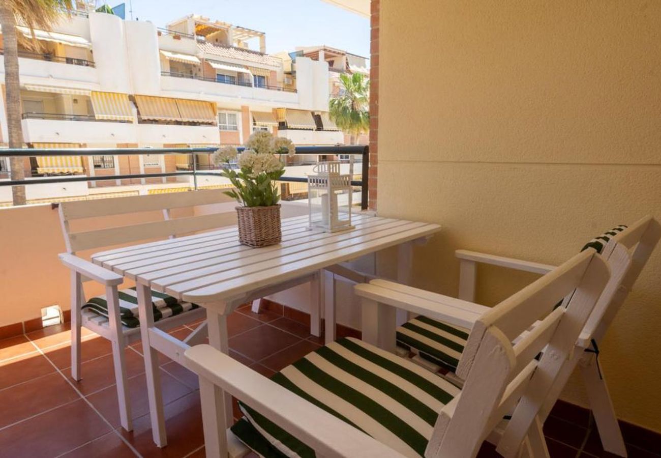 Apartamento en La Cala del Moral - WintowinRentals Terrace, Pool, Parking in Cala del Moral
