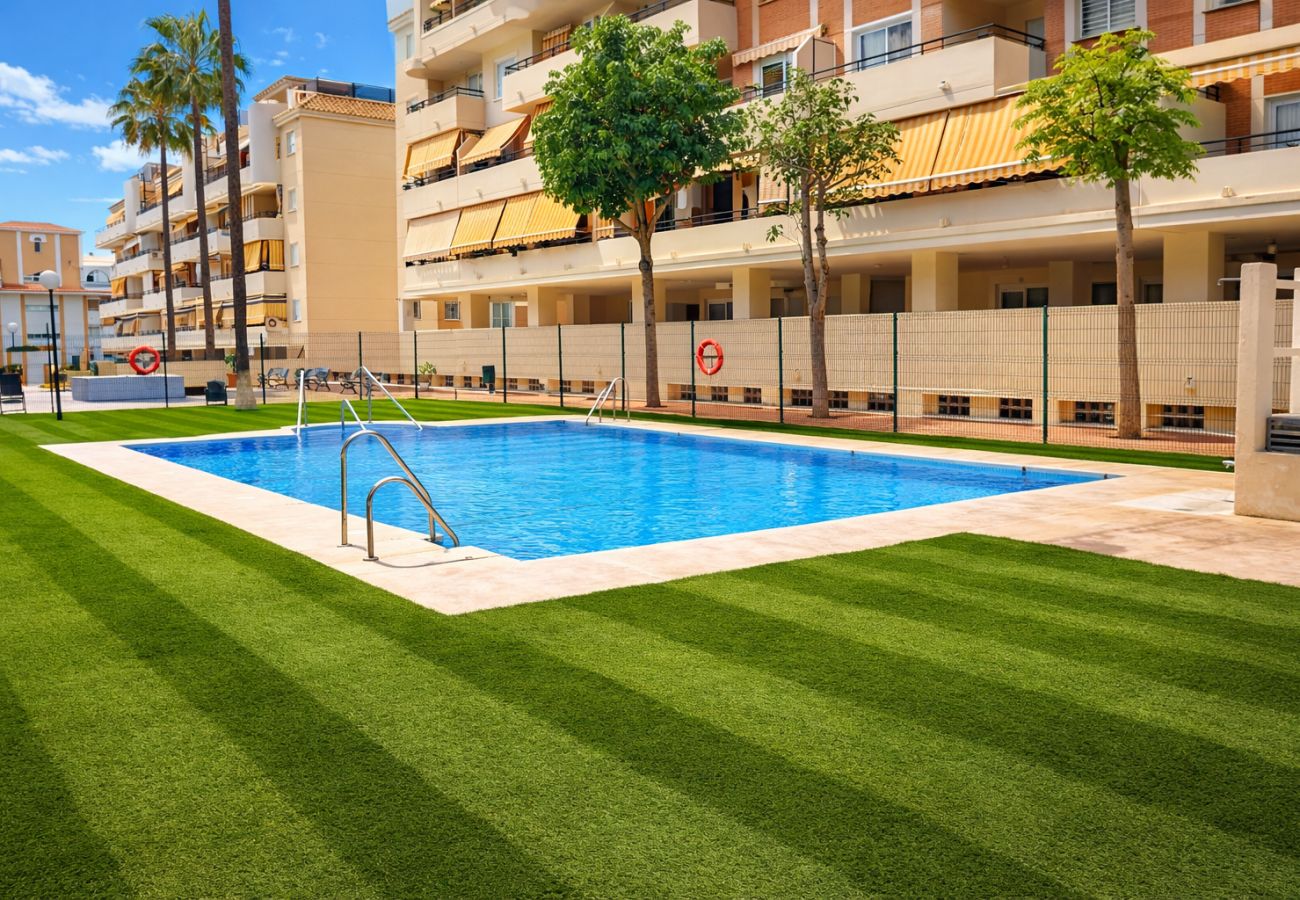 Apartamento en La Cala del Moral - WintowinRentals Terrace, Pool, Parking in Cala del Moral