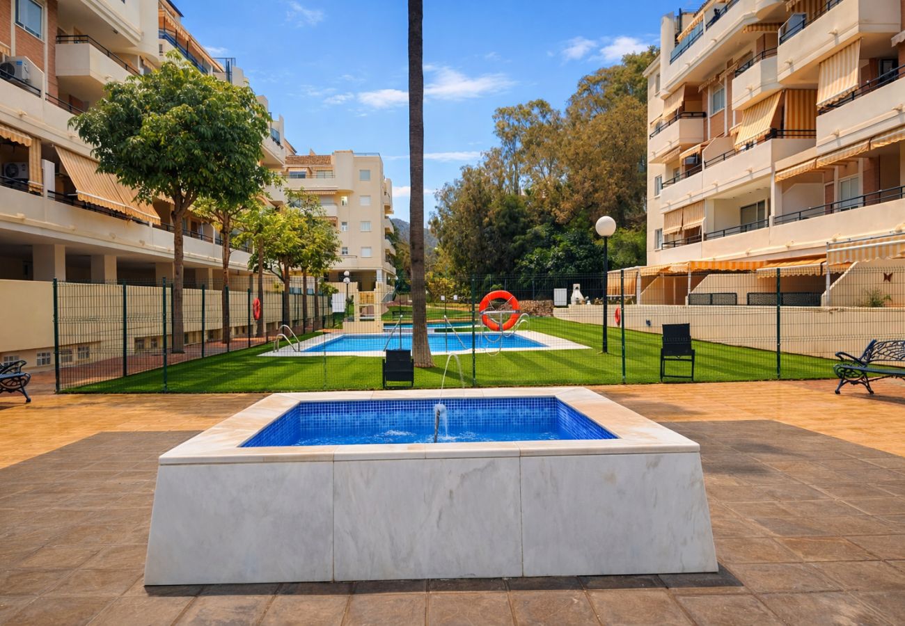 Apartamento en La Cala del Moral - WintowinRentals Terrace, Pool, Parking in Cala del Moral