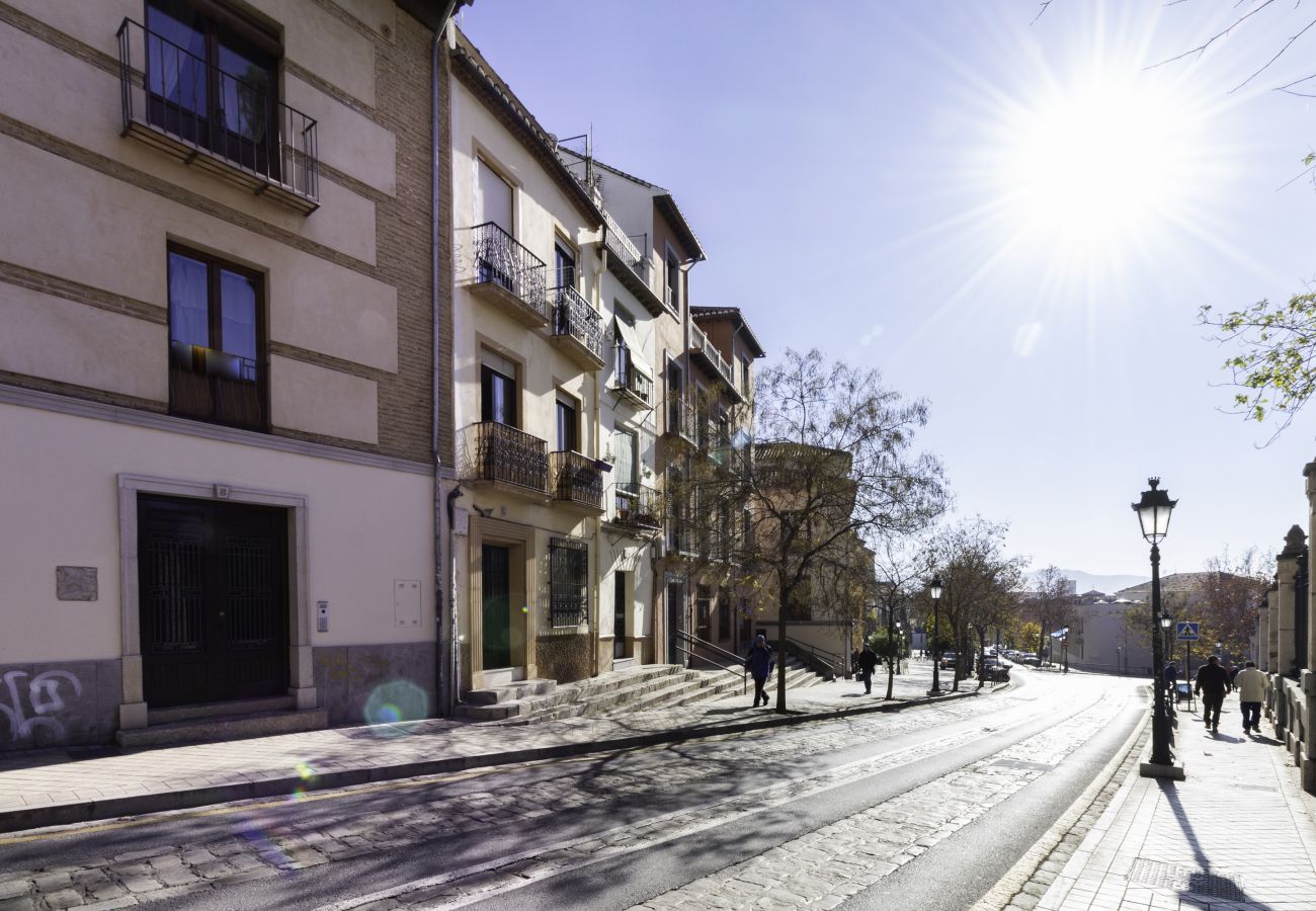 Apartamento en Granada - WintowinRentals Fabuloso ático con terraza en el corazón de Granada
