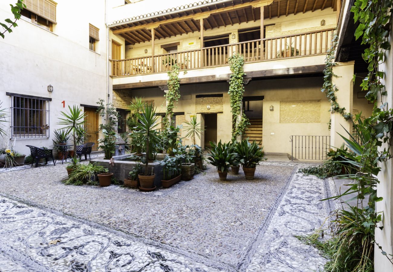 Apartamento en Granada - WintowinRentals Fabuloso ático con terraza en el corazón de Granada