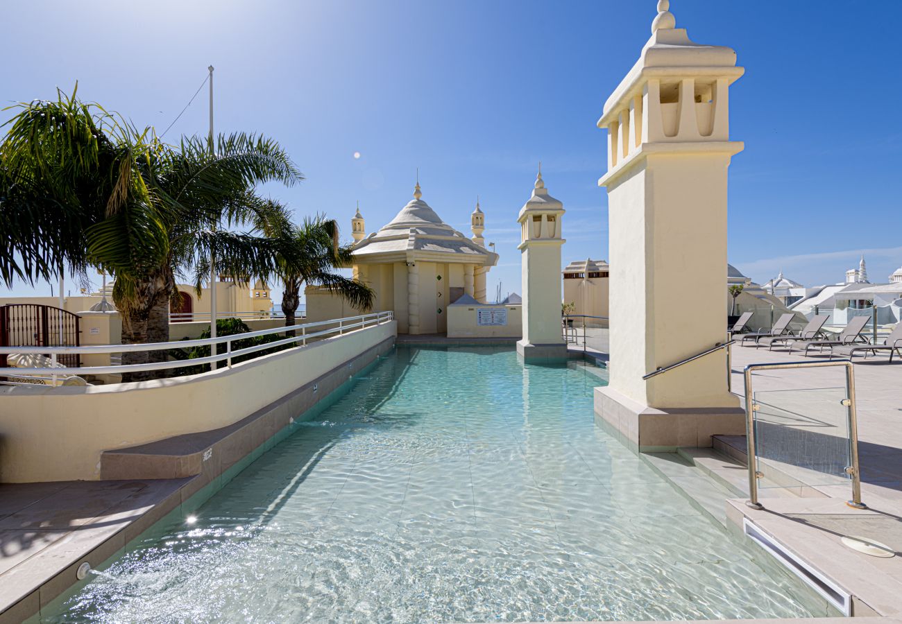 Apartamento en Benalmádena - WintowinRentals Apartamento Premium con Terraza y Vistas Impresionantes en Puerto Marina