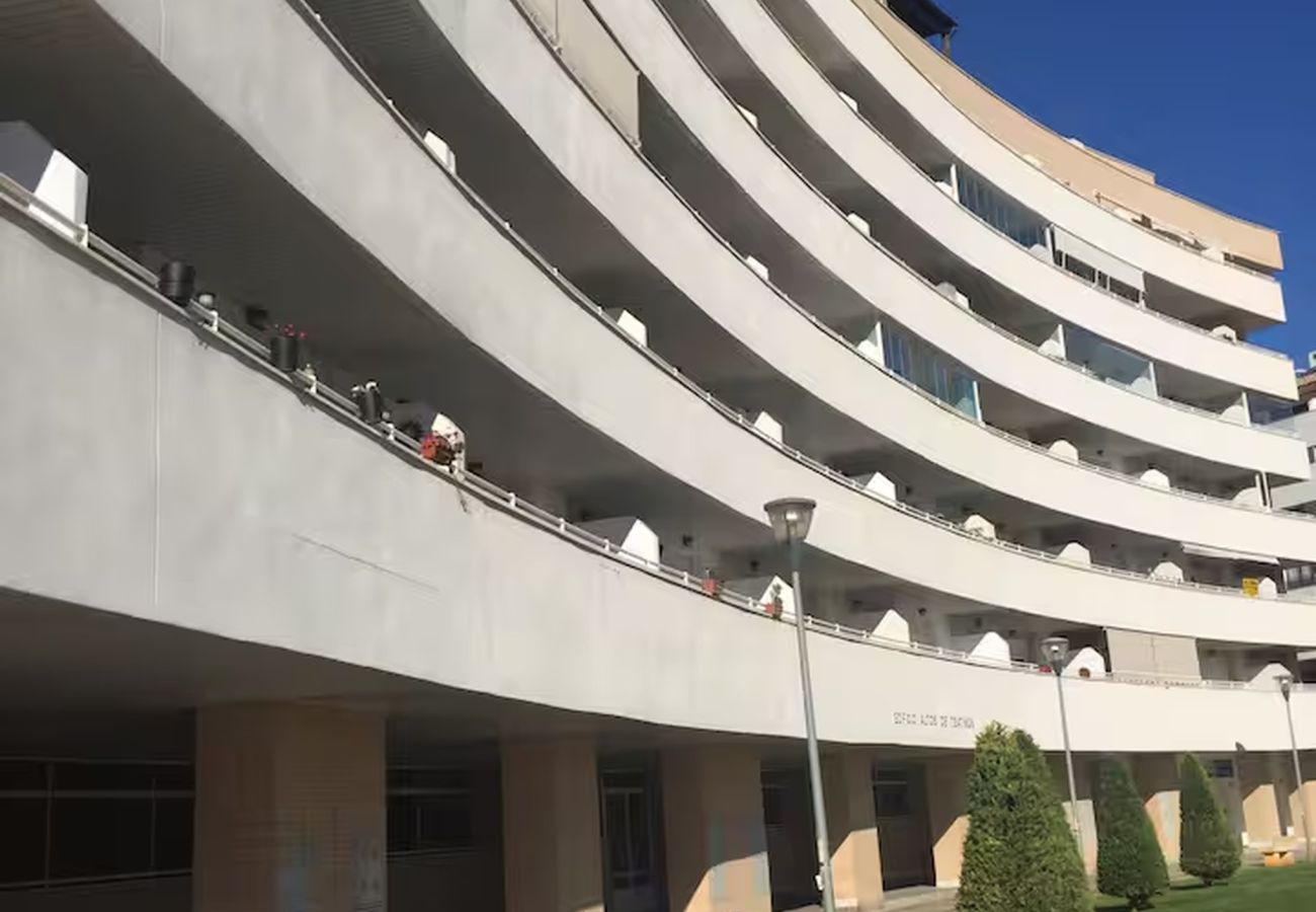 Apartamento en Málaga - WintowinRentals SkyView Teatinos: terraza, luz y vistas en Málaga