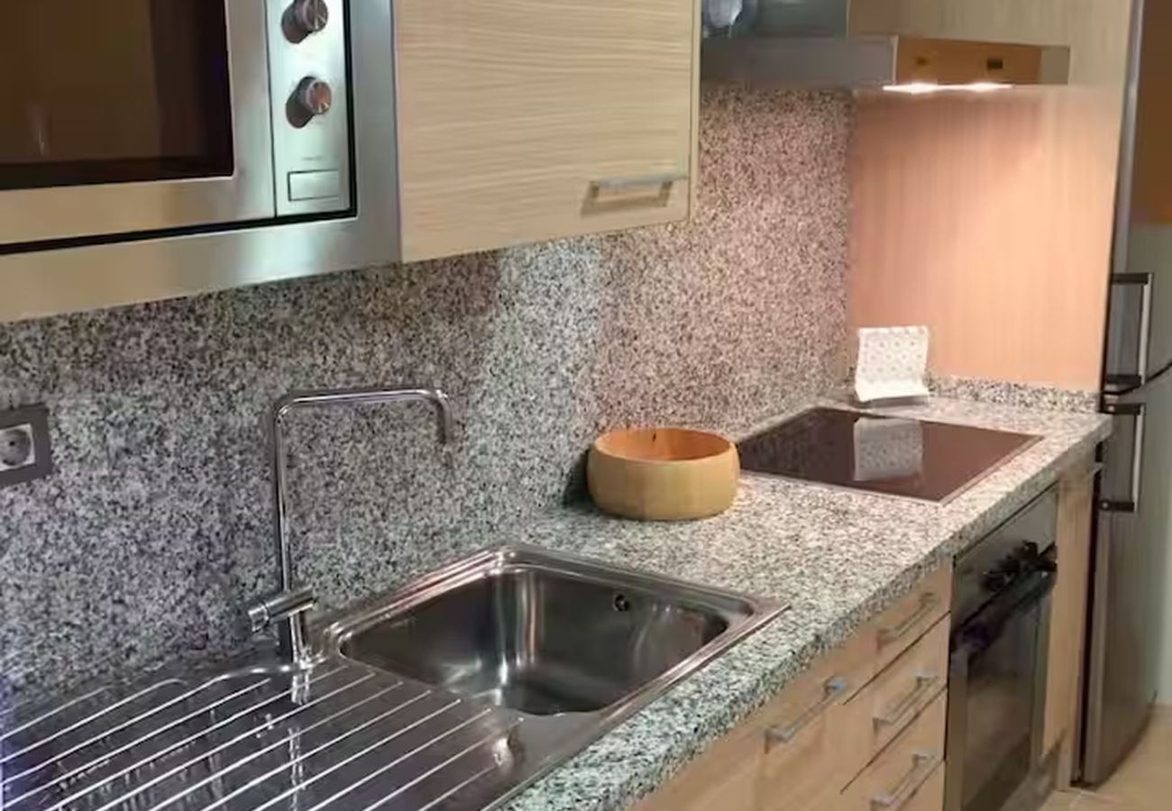 Apartamento en Málaga - WintowinRentals SkyView Teatinos: terraza, luz y vistas en Málaga