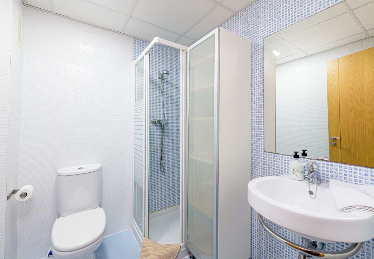 Apartamento en Málaga - WintowinRentals SkyView Teatinos: terraza, luz y vistas en Málaga
