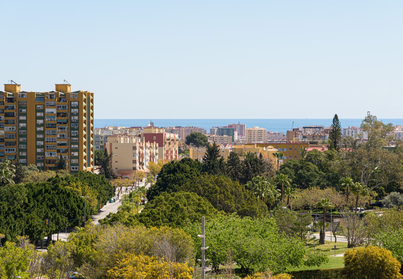 Apartamento en Málaga - WintowinRentals SkyView Teatinos: terraza, luz y vistas en Málaga
