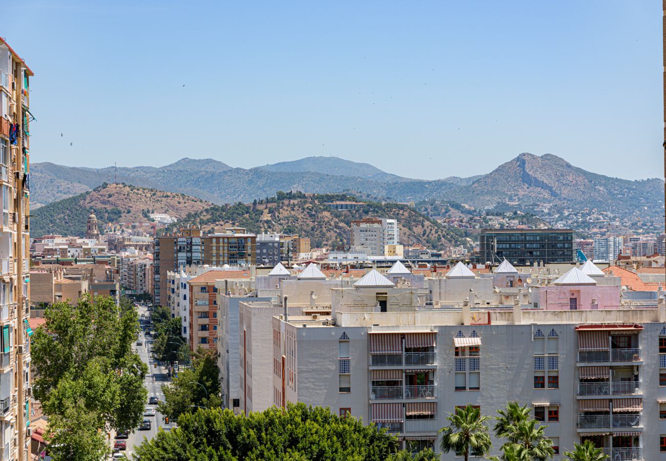 Apartamento en Málaga - WintowinRentals Amplio apartamento en Huelin con vistas privilegiadas, parking incluido y cerca de la playa