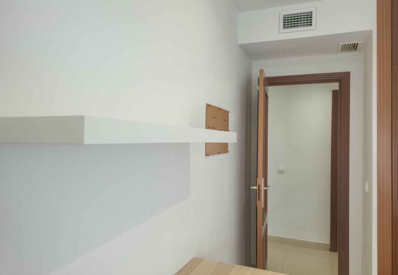 Apartamento en Málaga - WintowinRentals Teatinos, Campus, Piscina y Terraza