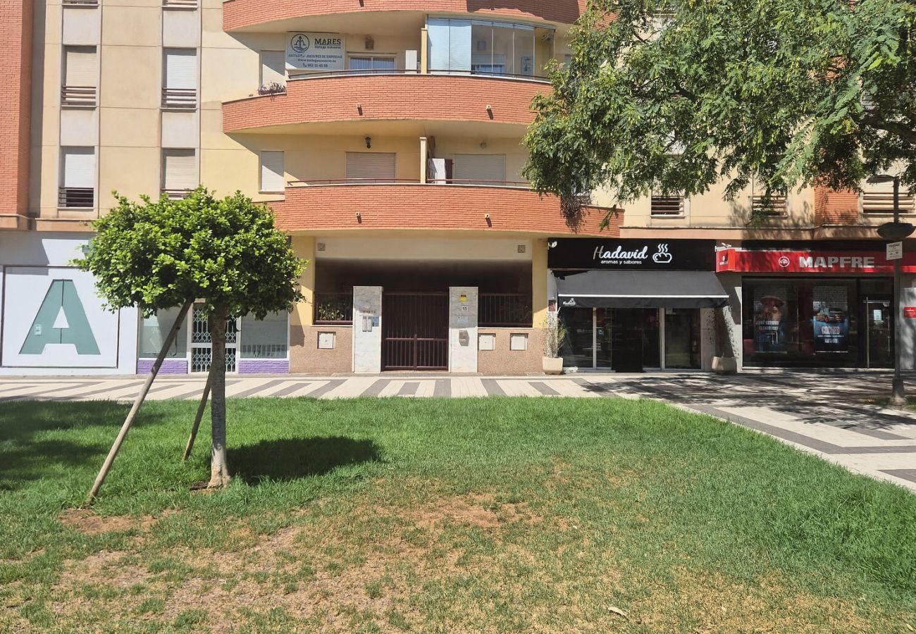 Apartamento en Málaga - WintowinRentals Teatinos, Campus, Piscina y Terraza