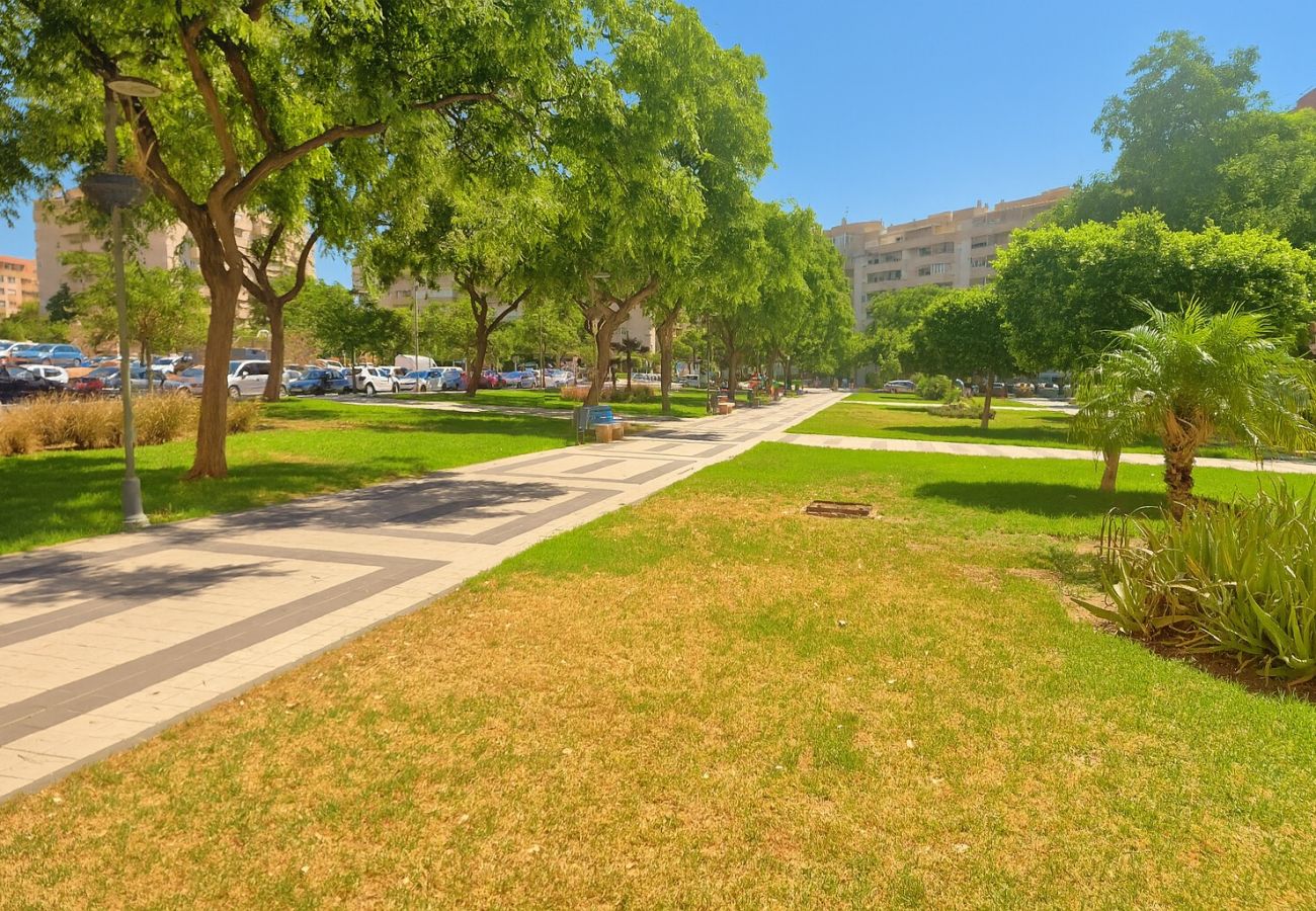 Apartamento en Málaga - WintowinRentals Teatinos, Campus, Piscina y Terraza
