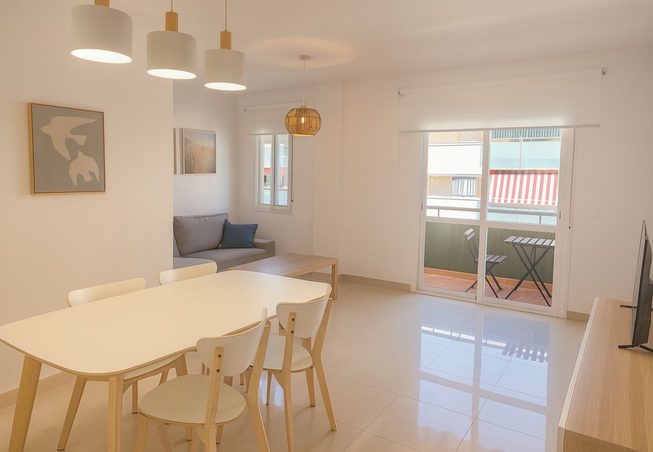 Apartamento en Málaga - WintowinRentals Teatinos, Campus, Piscina y Terraza