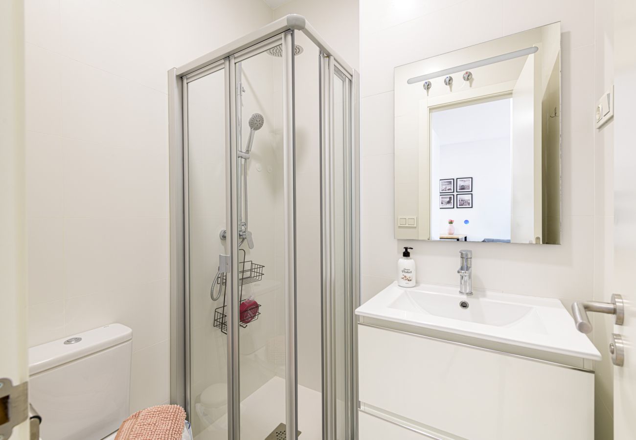 Apartamento en Fuengirola - WintowinRentals Home Sweet Boliches 2 dormitorios con terraza cerca de la playa
