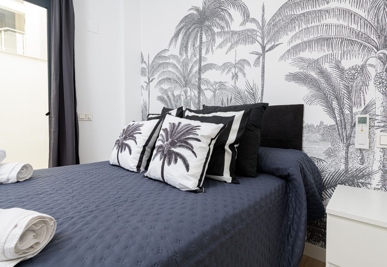 Apartamento en Fuengirola - WintowinRentals Home Sweet Boliches 2 dormitorios con terraza cerca de la playa