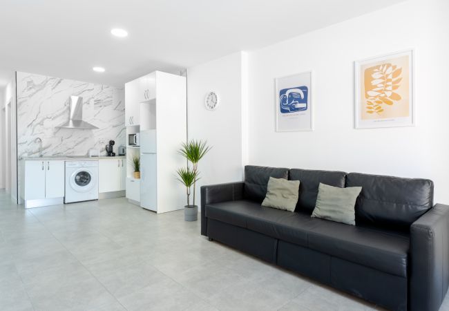 Ferienwohnung in Málaga - WintowinRentals Altamira Suites hohes Stockwerk