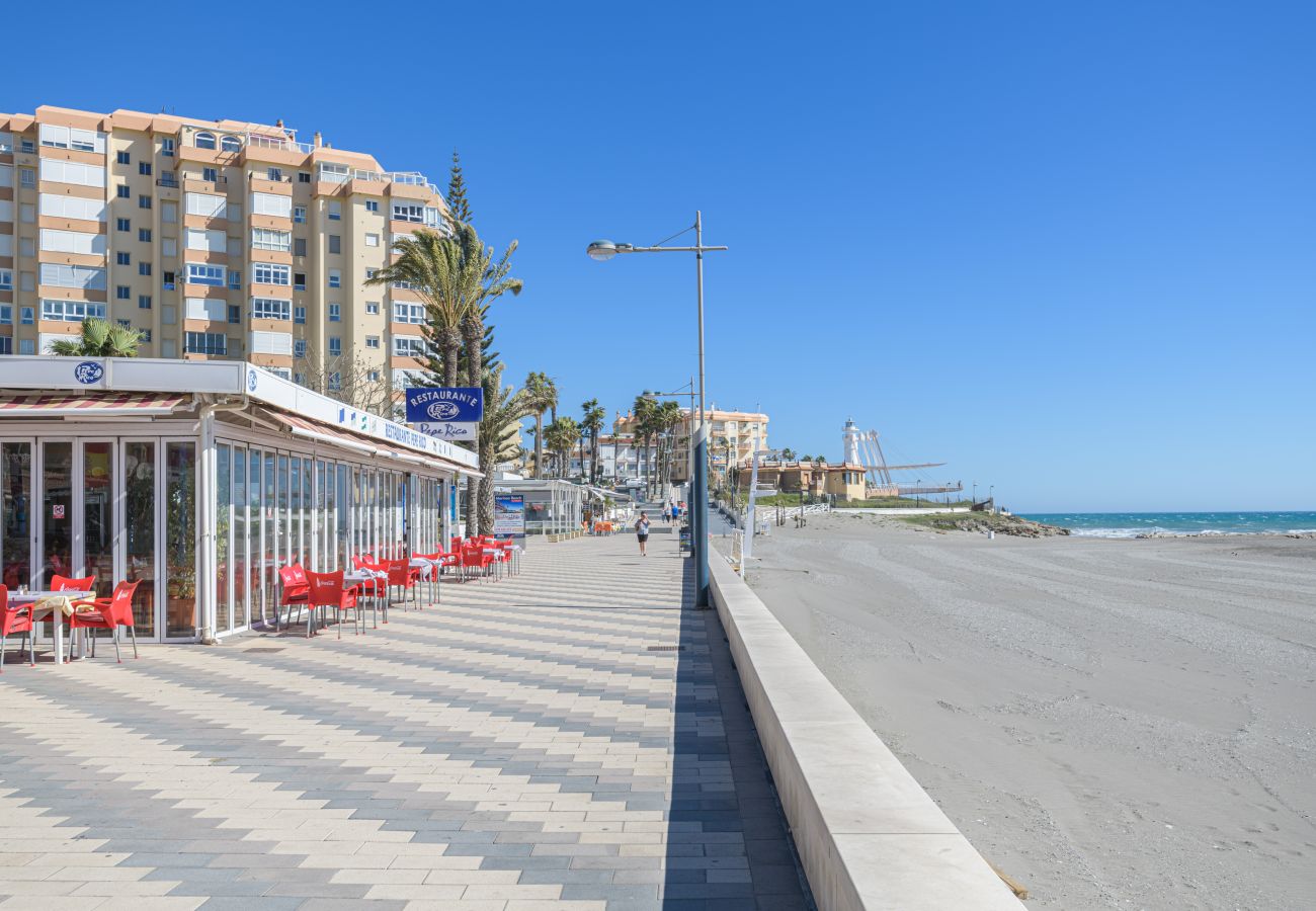 Ferienwohnung in Torrox Costa - WintowinRentals Spektakuläre Aussichten, Penthouse, 1st Line Beach in Torrox