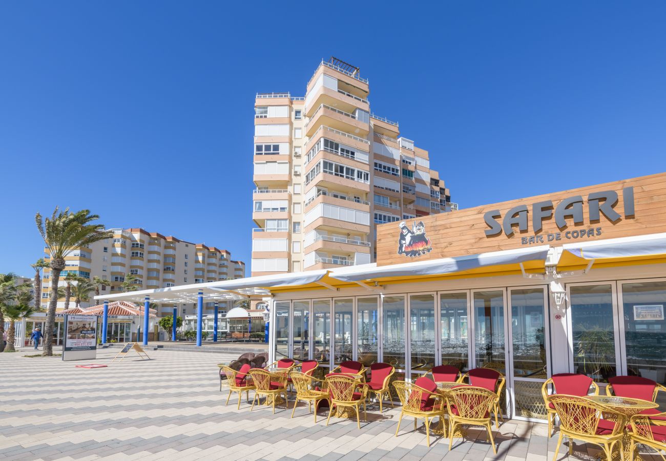 Ferienwohnung in Torrox Costa - WintowinRentals Spektakuläre Aussichten, Penthouse, 1st Line Beach in Torrox