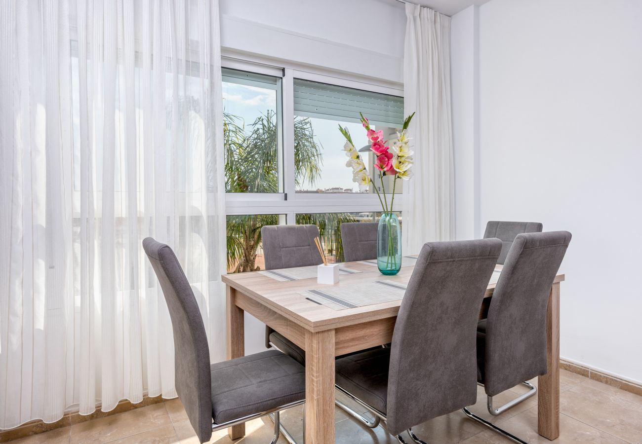 Ferienwohnung in Rincón de la Victoria - WintowinRentals Perfekte Lage, Strand, Pool & Parkplatz.