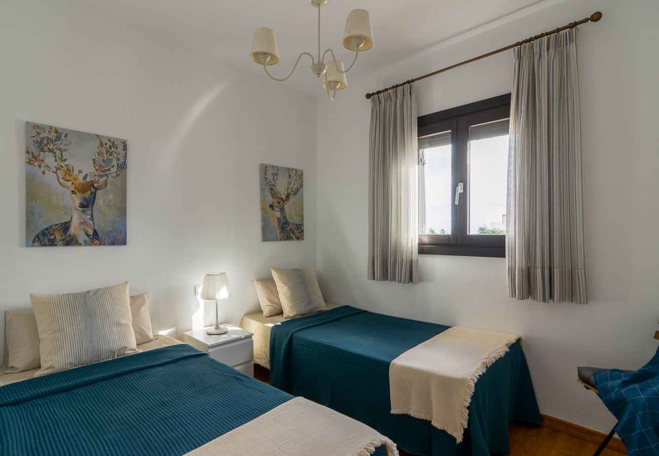 Doppelhaushälfte in Rincón de la Victoria - WintowinRentals Stadthaus, Solarium & Pool.