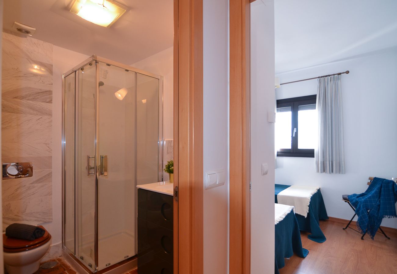 Doppelhaushälfte in Rincón de la Victoria - WintowinRentals Stadthaus, Solarium & Pool.