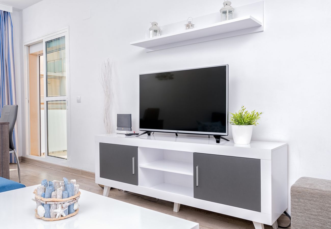 Ferienwohnung in Rincón de la Victoria - ENTSPANNUNG AM MEER, POOL, WIFI A / C.