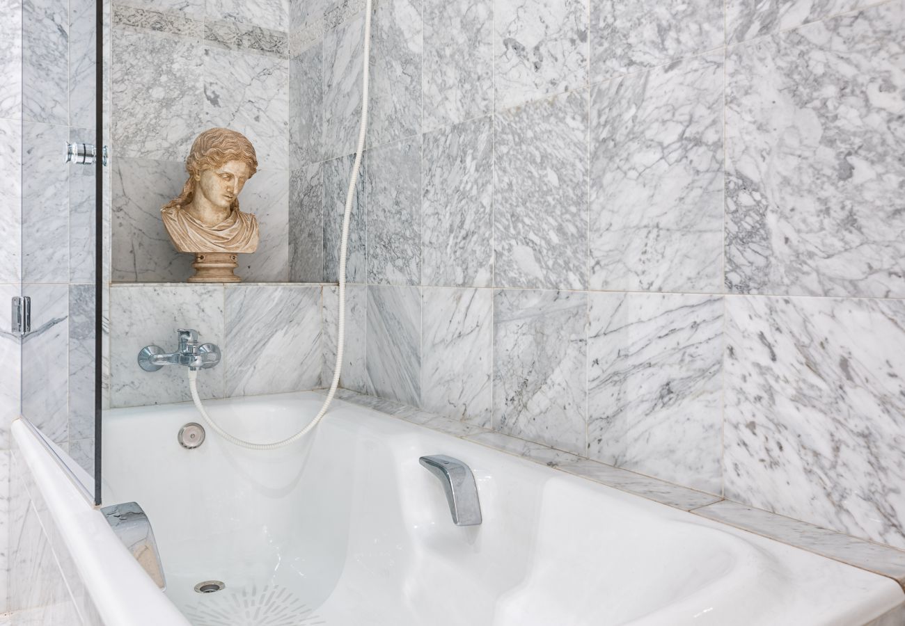 Ferienwohnung in Benalmádena - WintowinRentals Luxus und Meerblick  Puerto Marina.