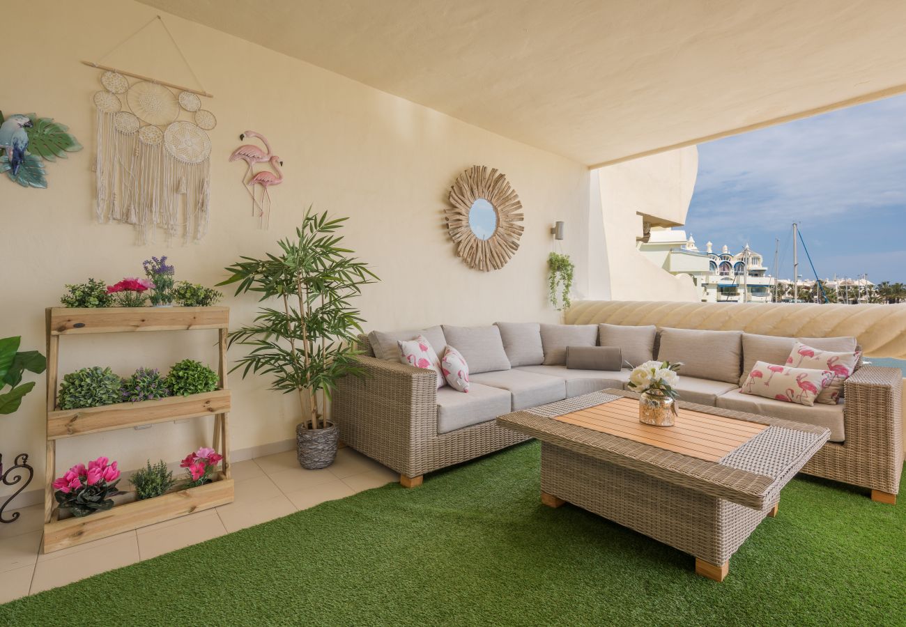 Ferienwohnung in Benalmádena - WintowinRentals Luxus und Meerblick  Puerto Marina.