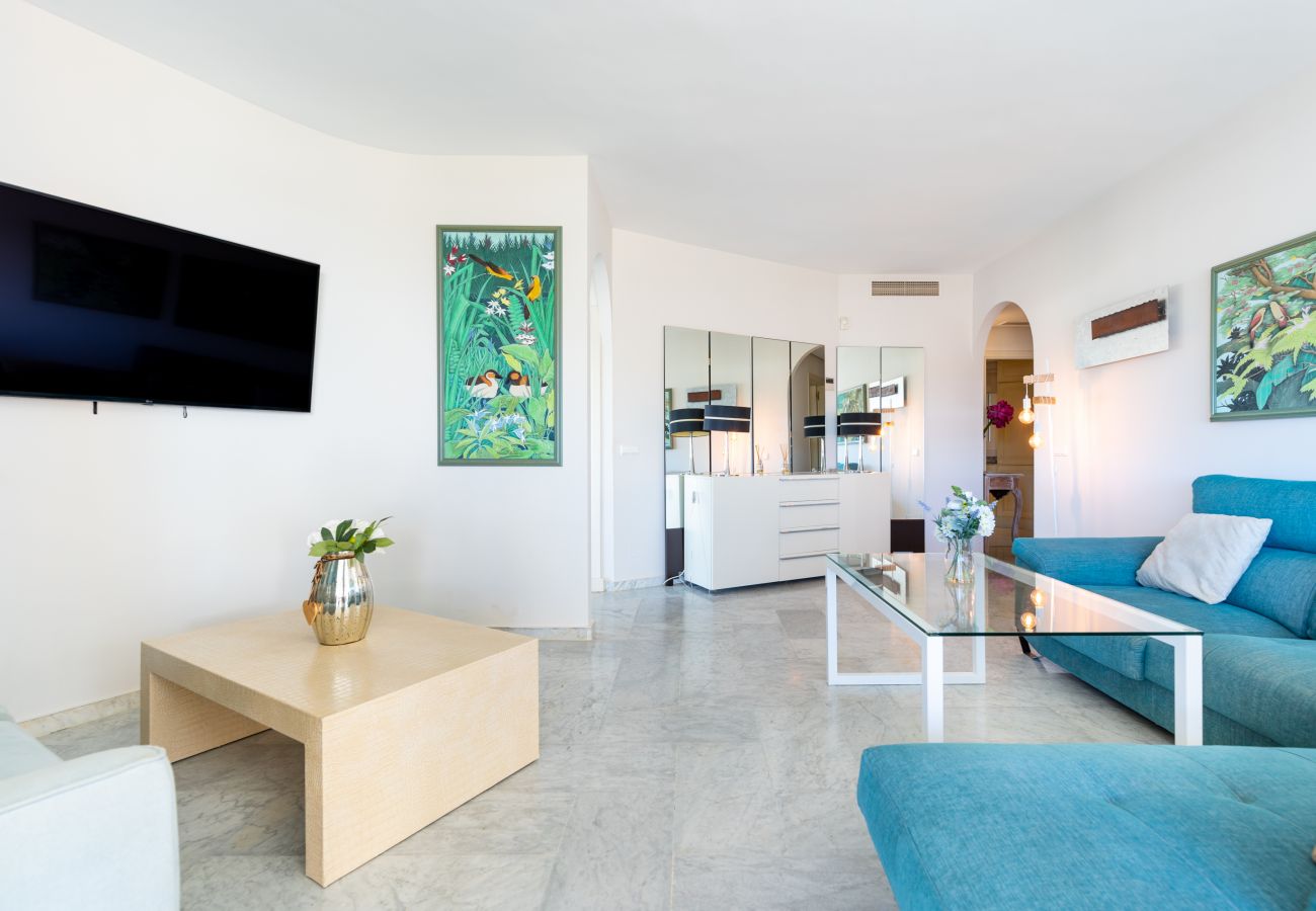 Ferienwohnung in Benalmádena - WintowinRentals Luxus und Meerblick  Puerto Marina.