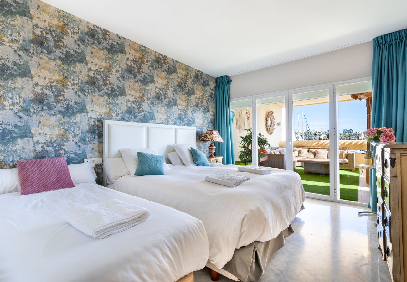 Ferienwohnung in Benalmádena - WintowinRentals Luxus und Meerblick  Puerto Marina.
