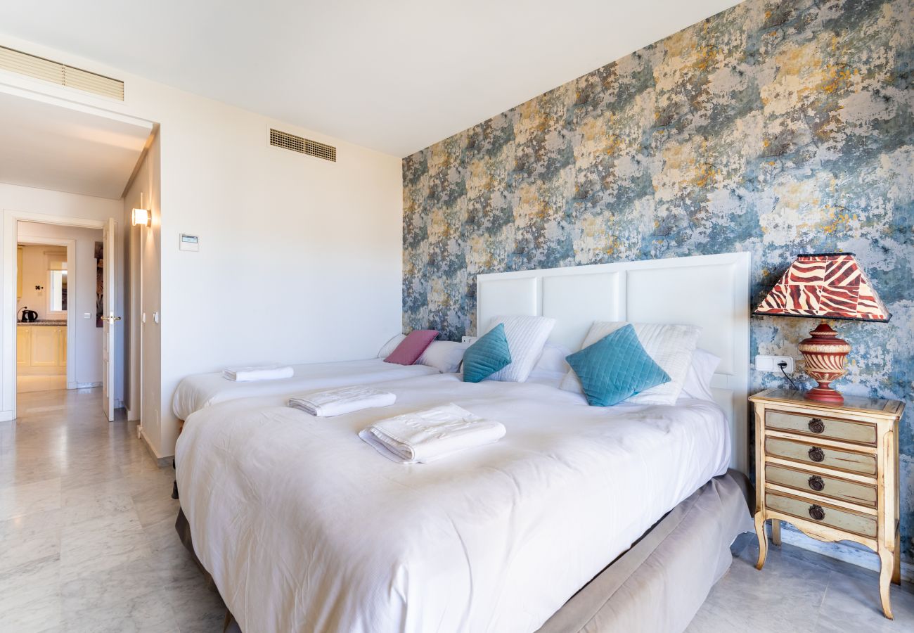 Ferienwohnung in Benalmádena - WintowinRentals Luxus und Meerblick  Puerto Marina.