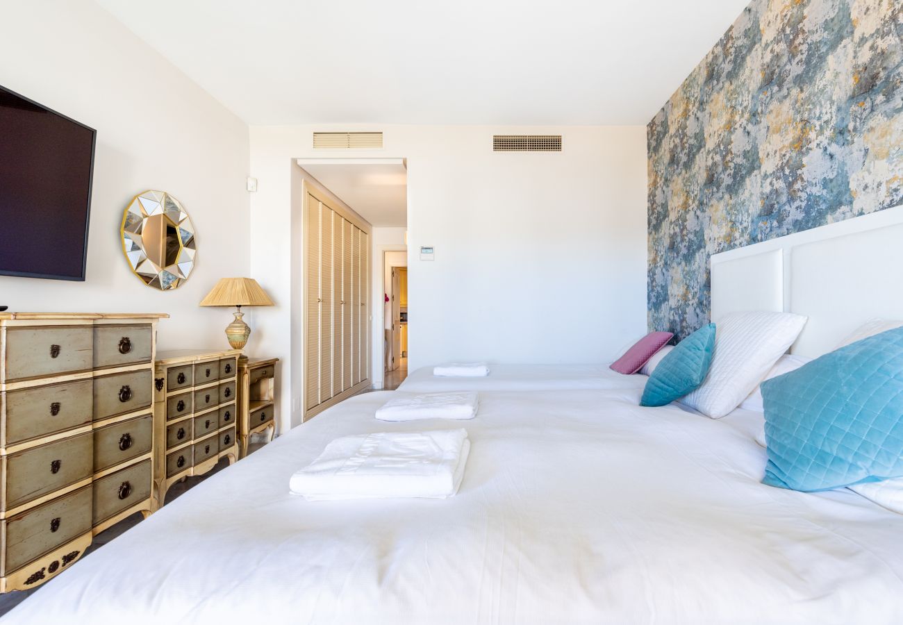 Ferienwohnung in Benalmádena - WintowinRentals Luxus und Meerblick  Puerto Marina.