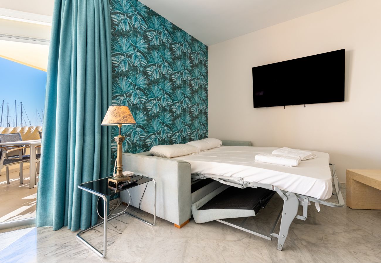 Ferienwohnung in Benalmádena - WintowinRentals Luxus und Meerblick  Puerto Marina.