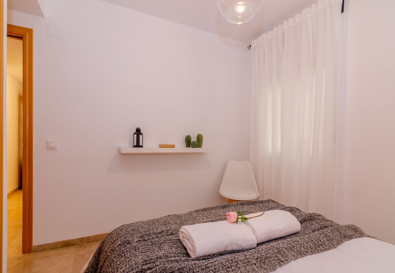 Ferienwohnung in Málaga - WintowinRentals Teatinos, Málaga, Metro & Parking.