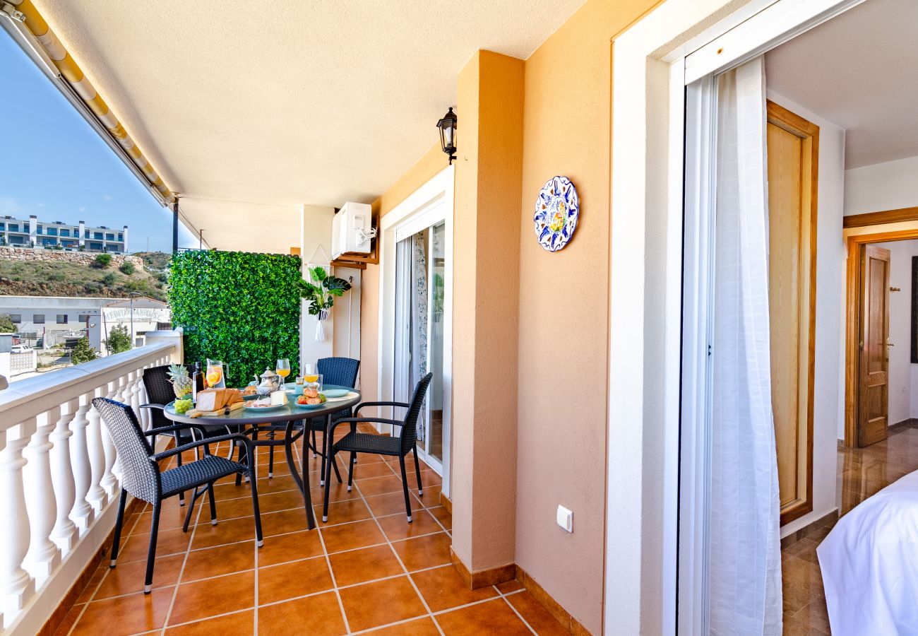 Ferienwohnung in Torre de Benagalbon - WintowinRentals Pool, Sonnenseite & Parkplatz.