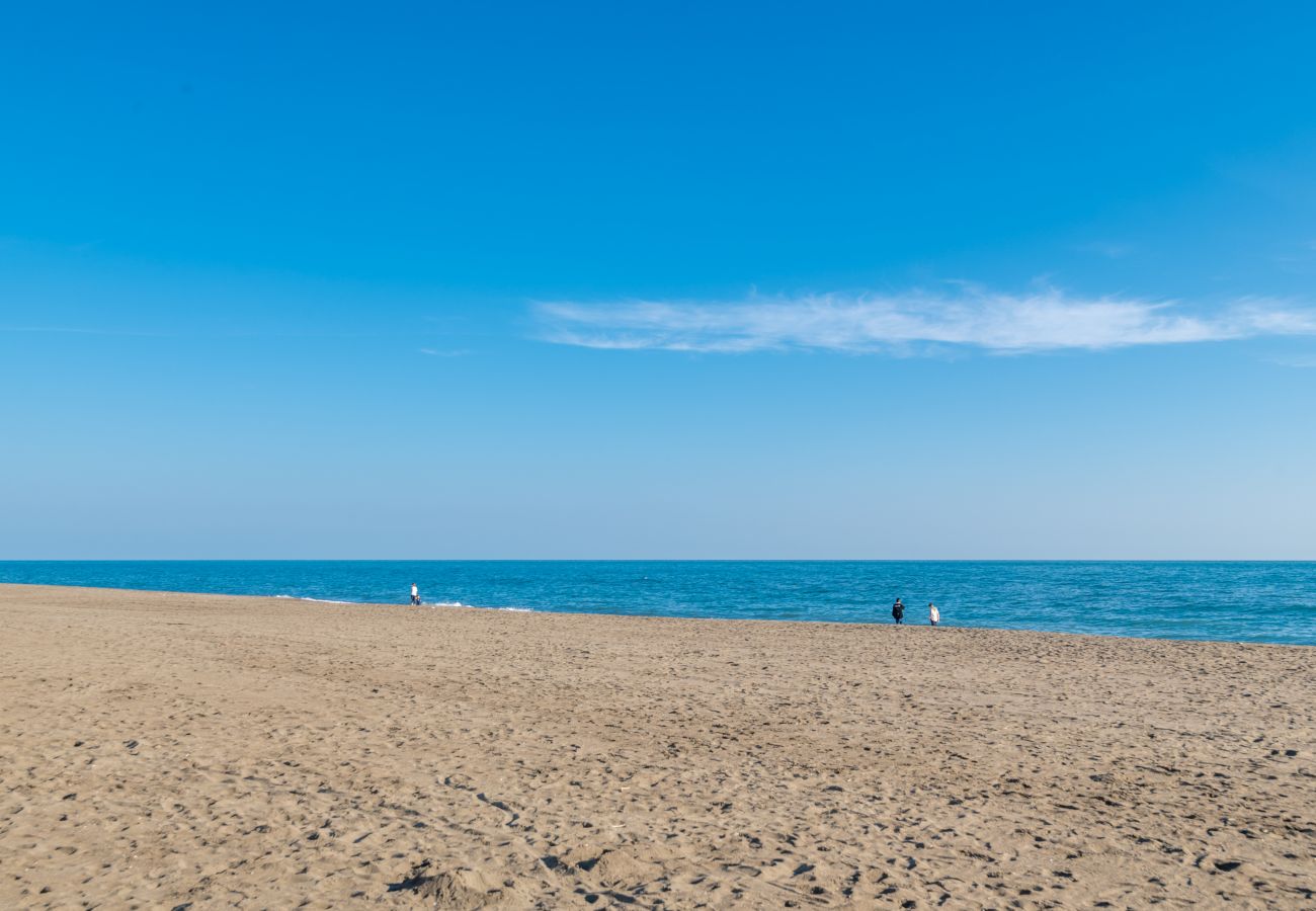 Ferienwohnung in Rincón de la Victoria - WintowinRentals BezmilianaPlaya Promenade Virgen del Carmen