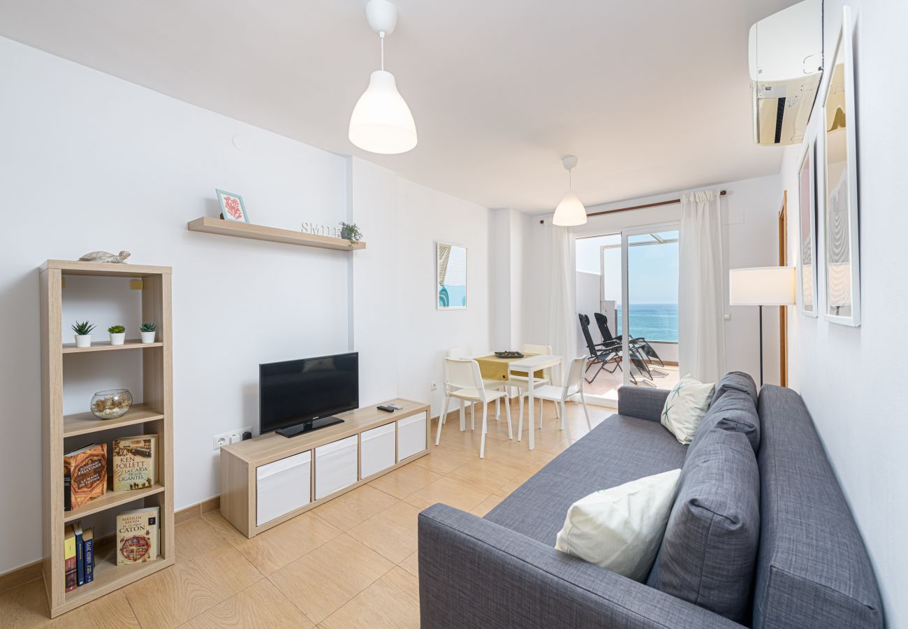 Ferienwohnung in Torre de Benagalbon - WintowinRentals Tolle Wohnung in der 1. Strandlinie