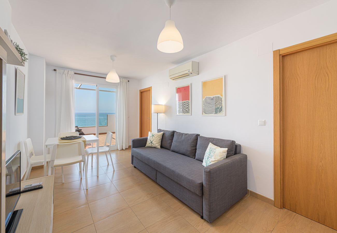 Ferienwohnung in Torre de Benagalbon - WintowinRentals Tolle Wohnung in der 1. Strandlinie